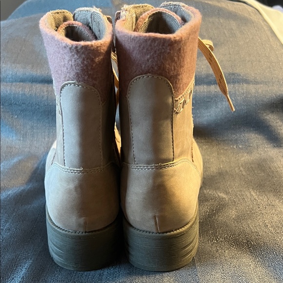 Earth Origins Light Brown Lace-Up Boots - Picture 3 of 11